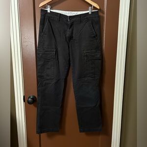 Levi’s Cargo pants; Black; Size W33 L30